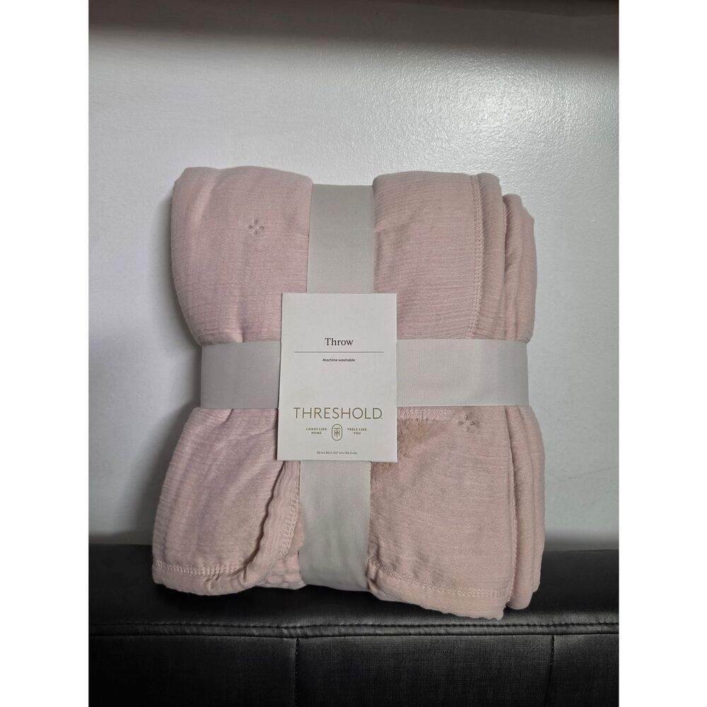 Nwt Threshold Soft and Cozy Dust Pink Gauze Reversible Throw Blanket